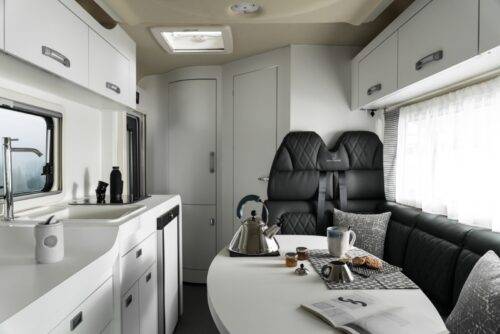 Wingamm Oasi 540 interior small luxury camper 3
