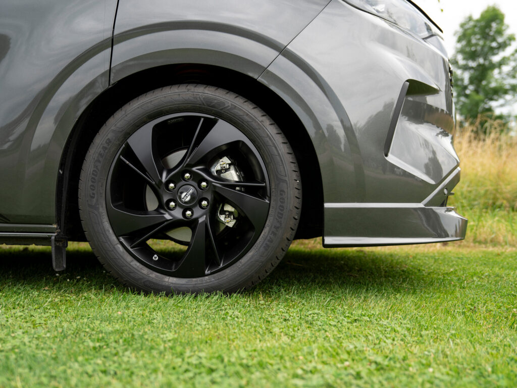 Van Ford Custom aménagé par Bürstner dans la version Copa Sport 500