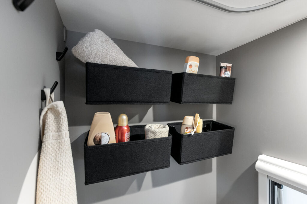 Partie sanitaire de la caravane LMC Sassino 