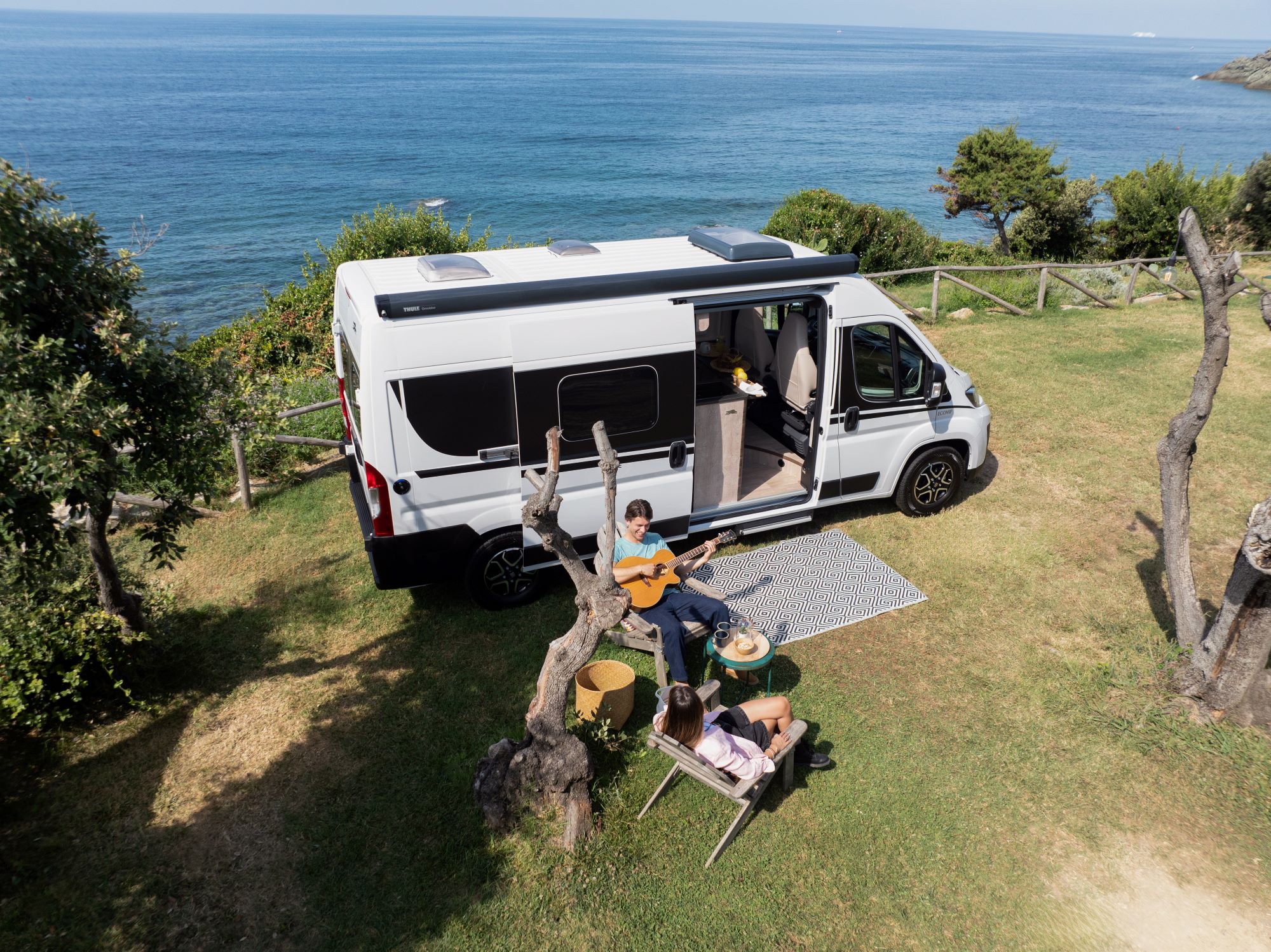 Fourgon Laika dans un camping