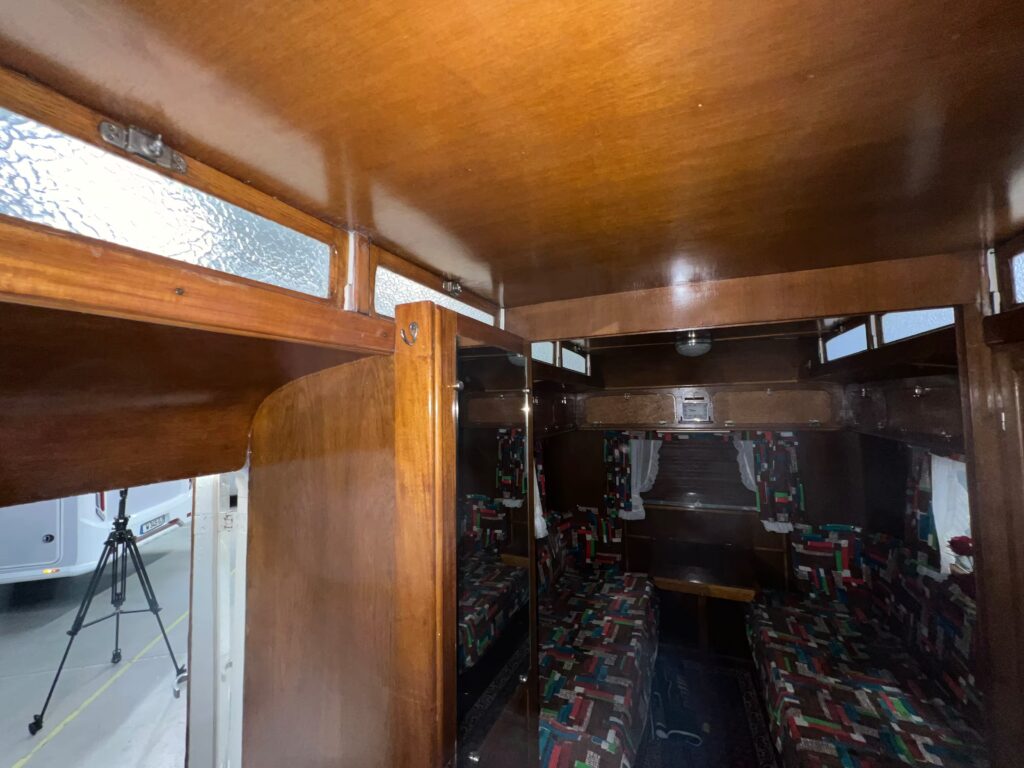 Collector Notin : visite d'un premier campoing-car