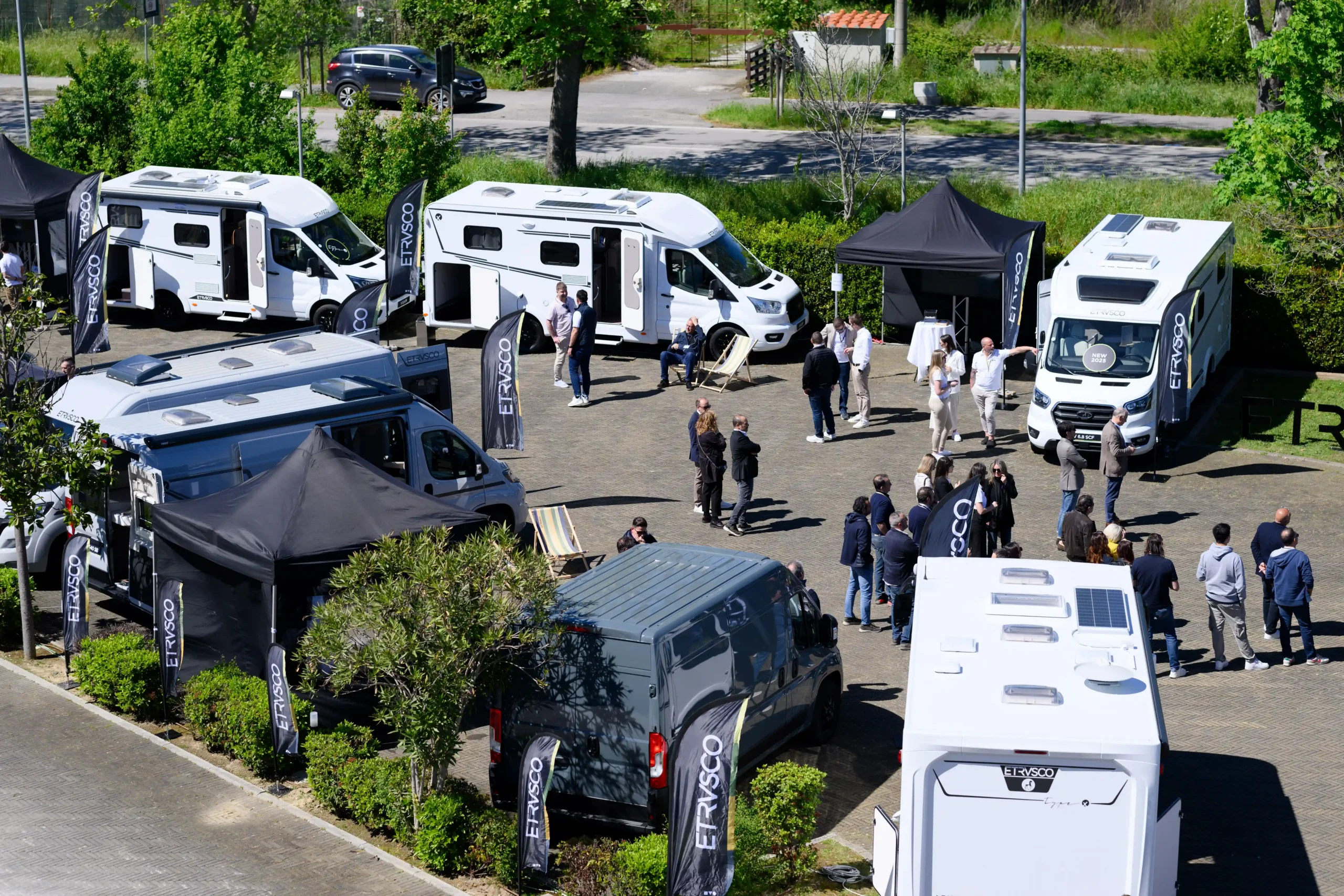 Convention annuelle du constructeur Etrusco qui présente ces véhicules de loisirs (VDL)