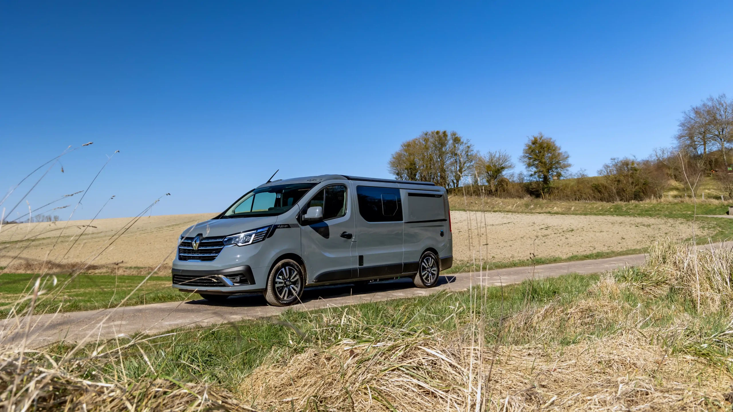 L'extérieur du Renault Trafic aménagé par Stylevan Origin