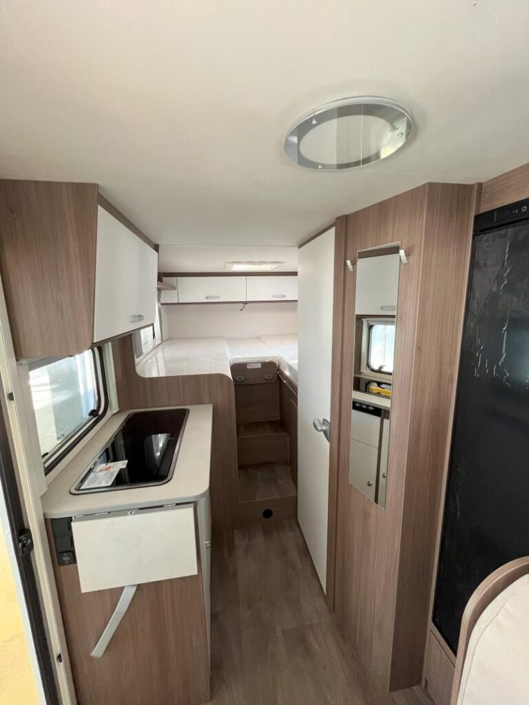 Proposition du camping-car Carado V347