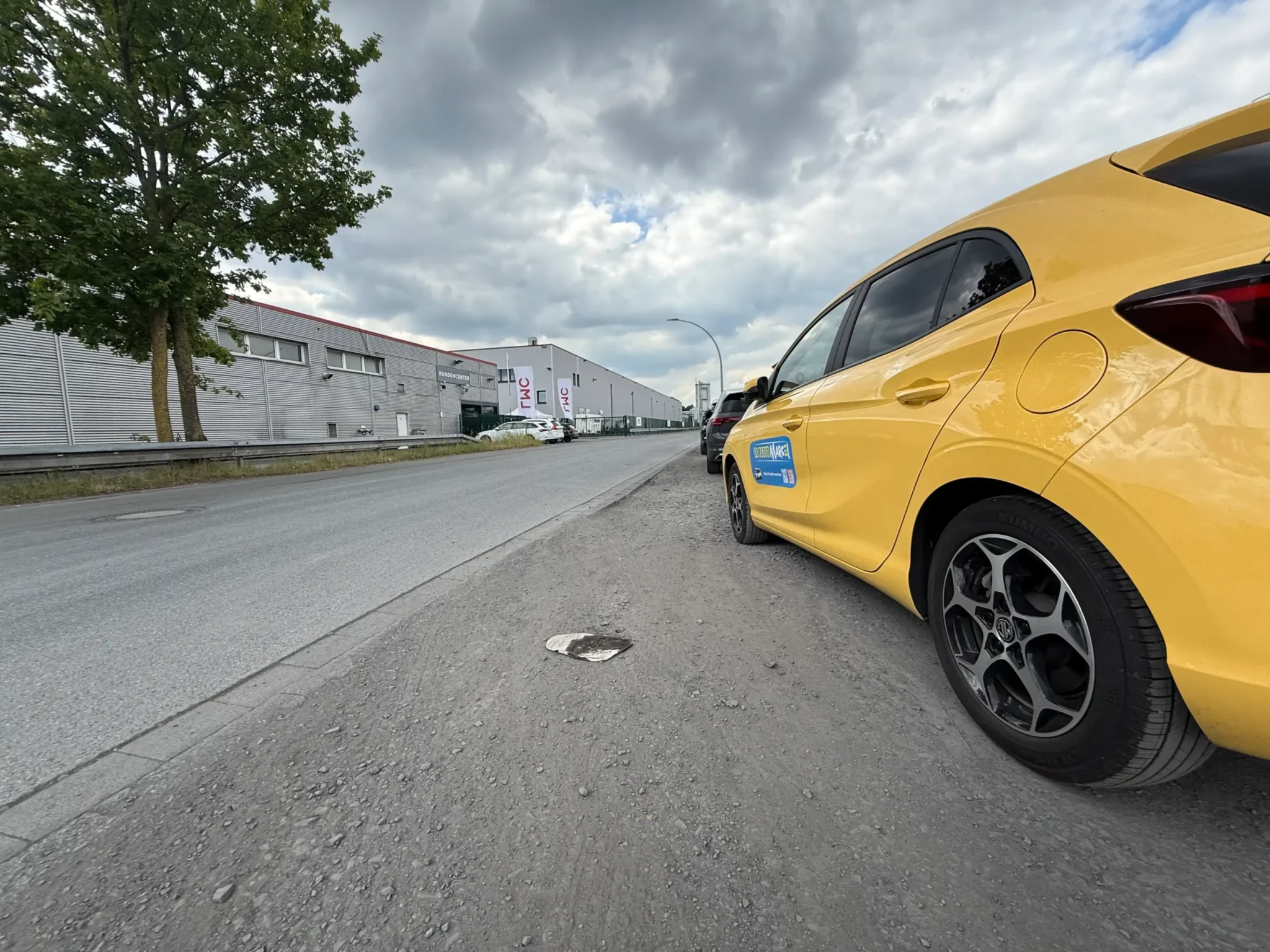 Le Petit Marcel en visite chez le constructeur de camping-car LMC