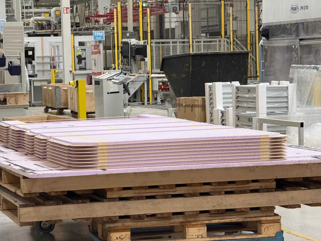 Stock d'isolants utilisés par LMC pour ces véhicules de loisirs