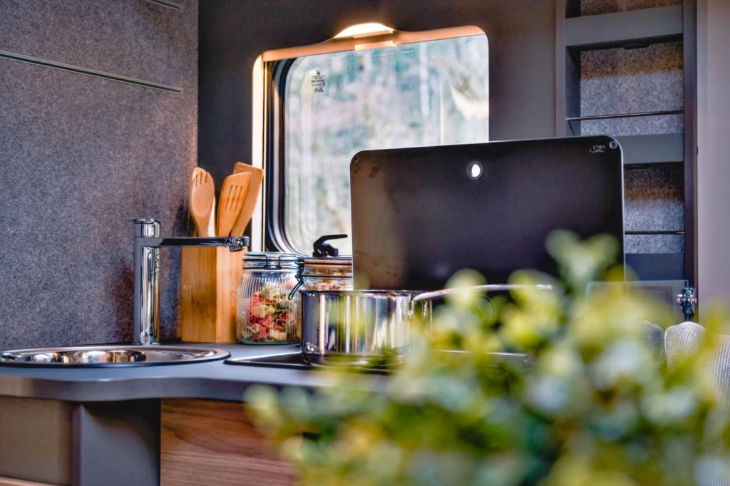 Ambiance intérieure du véhicule de loisirs Dethleffs Trend I7057