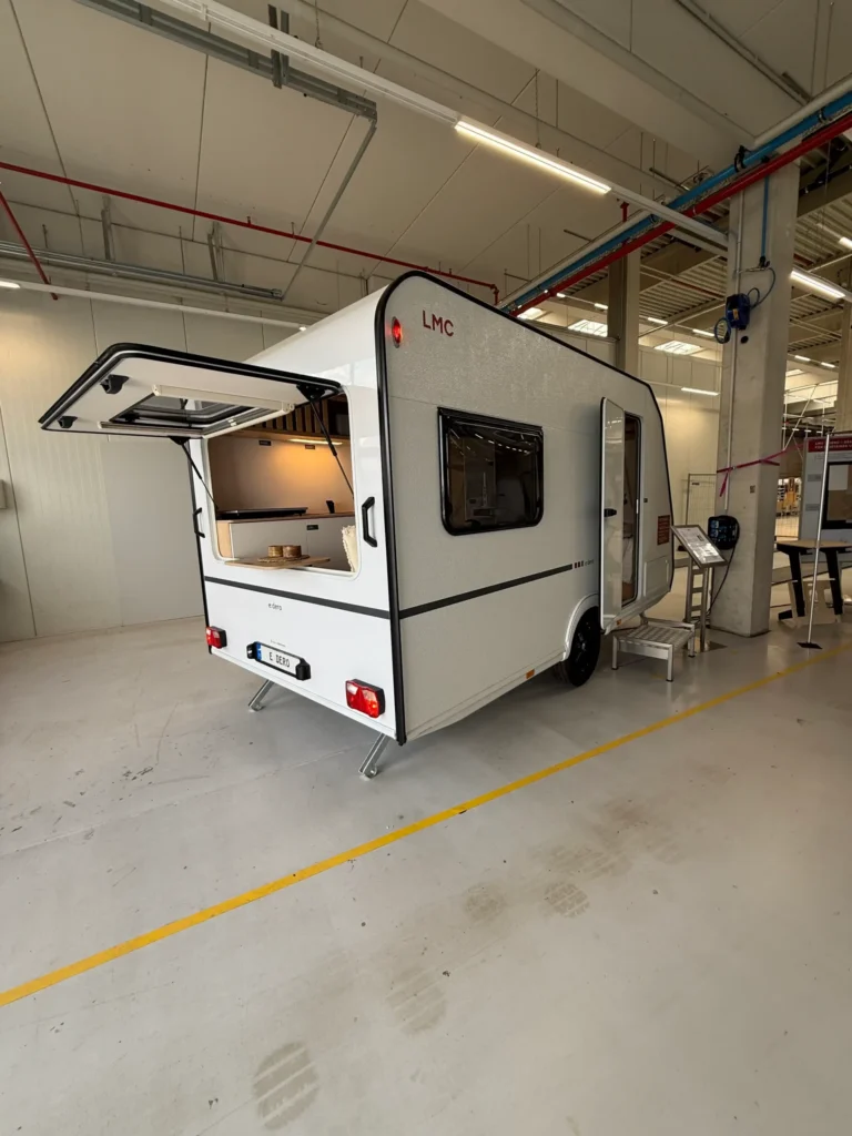 Caravane LMC E:EDRO adaptée pour les véhicules électriques