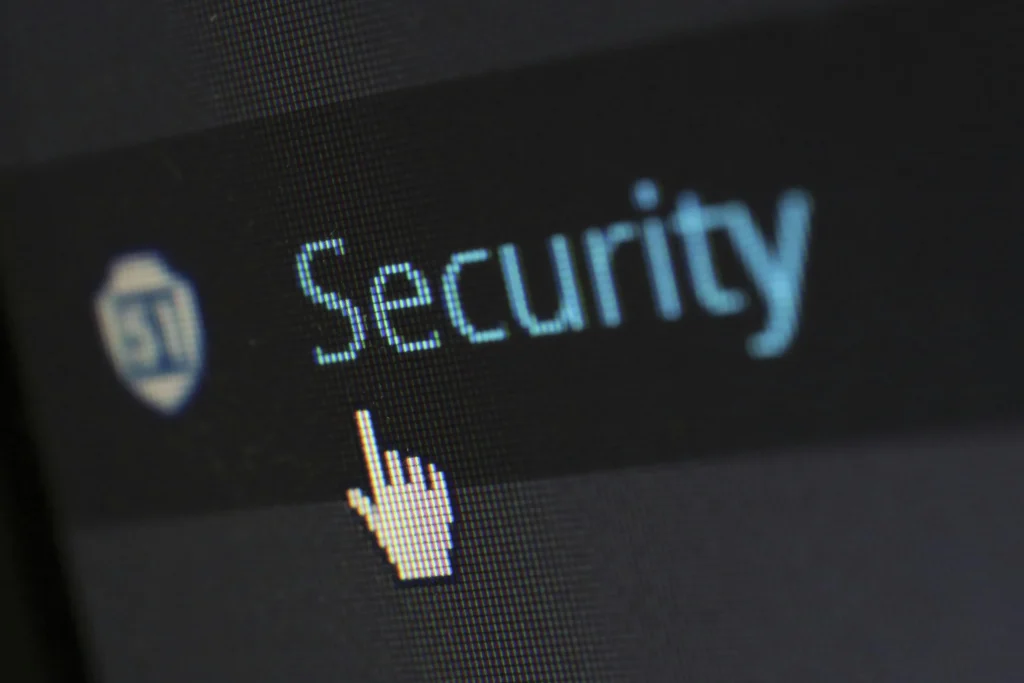 Écran affichant le mot Security, illustration de la sécurité numérique