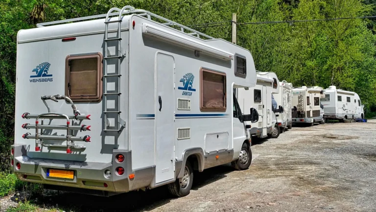 Camping-car débutant : les 7 pièges à éviter avant d'acheter