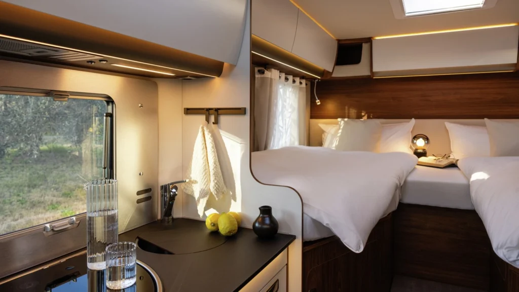 Laika camping-car Kreos H dans un décor toscan