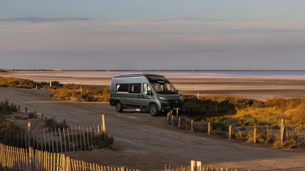 Dreamer D68UP au bord de la mer