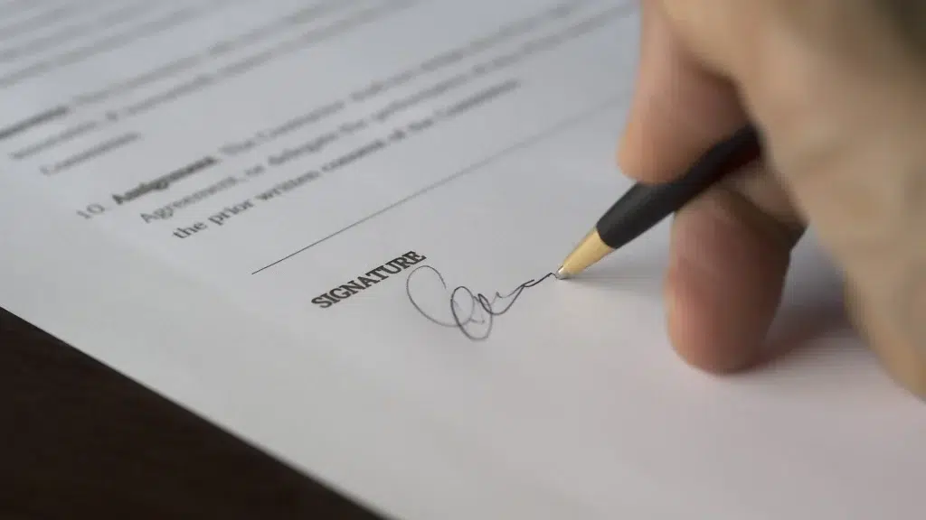 Le moment de la signature