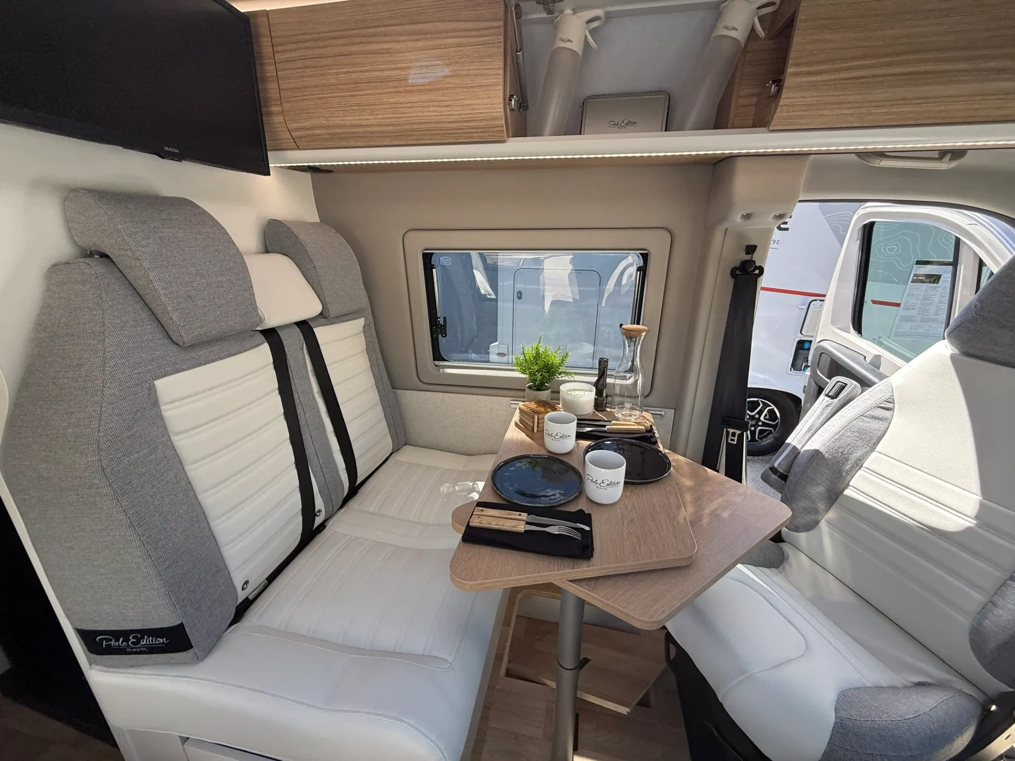 Fourgon aménagé TPL Perle Edition Pilote, vue 3