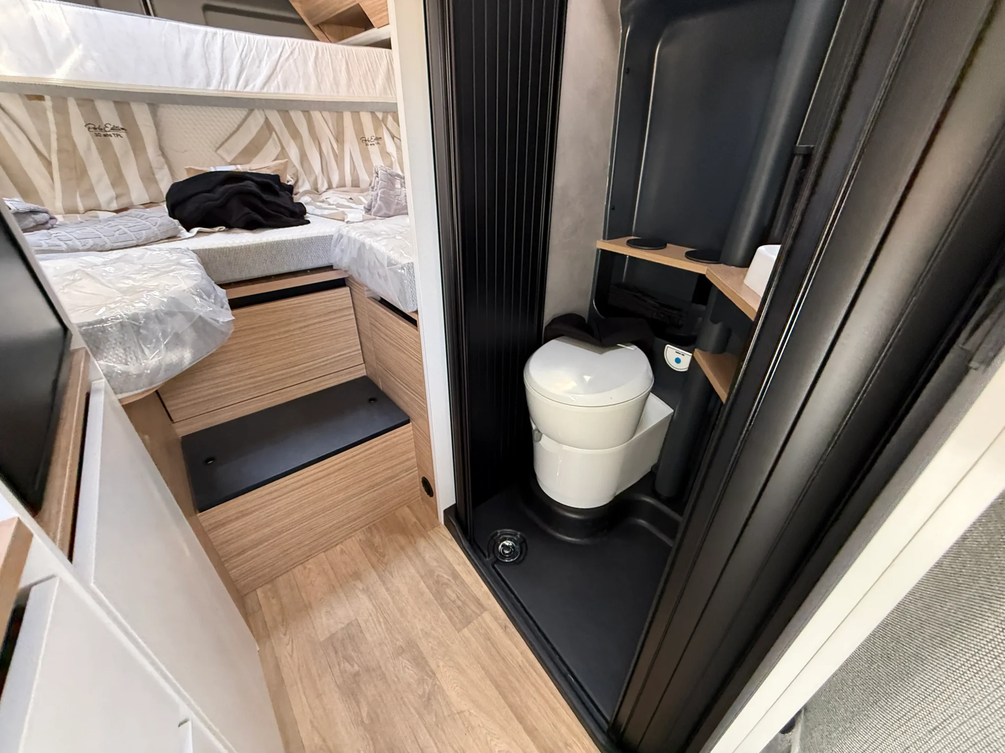 Camping-car intégral TPL Perle Edition Pilote, vue 1